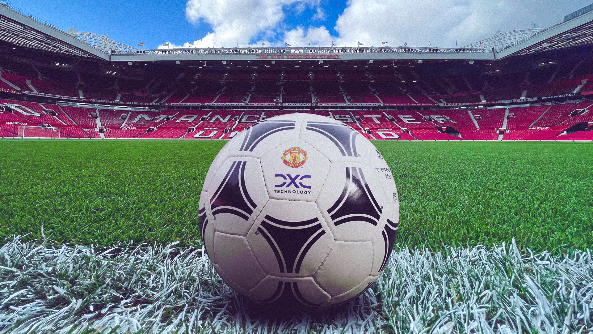 Manchester united vodafone deal hi-res stock photography and